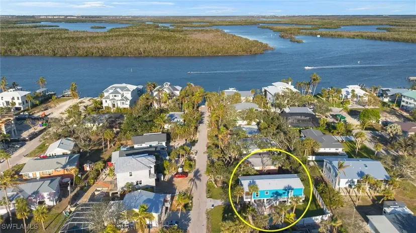 Picture of 150 Coconut Dr, Fort Myers Beach FL 33931