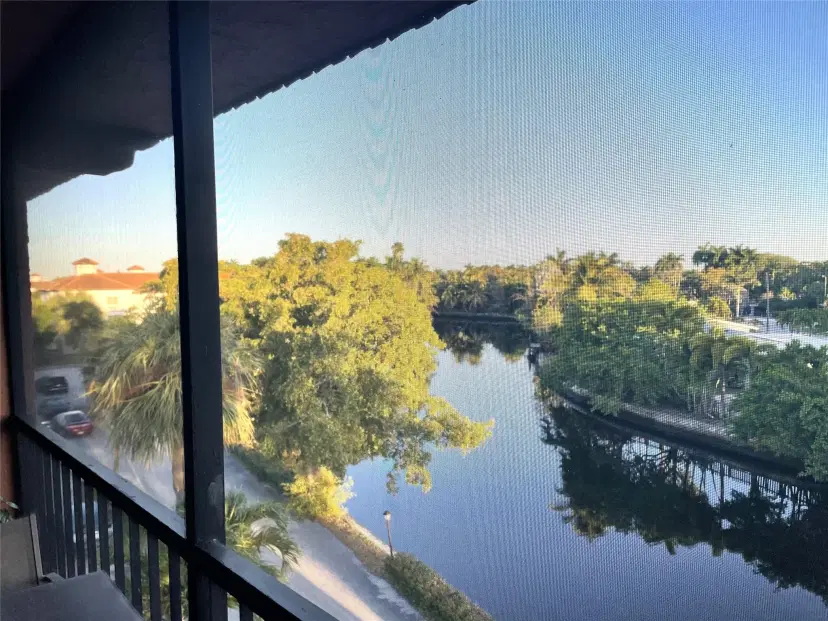 Picture of 610 Tennis Club Dr 401, Fort Lauderdale FL 33311