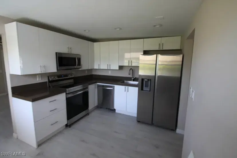 Picture of 3327 Guilford Ct, Naples FL 34112
