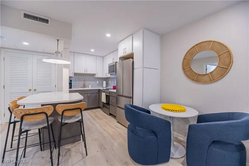 Picture of 1295 Gulf Shore Blvd S 106, Naples FL 34102