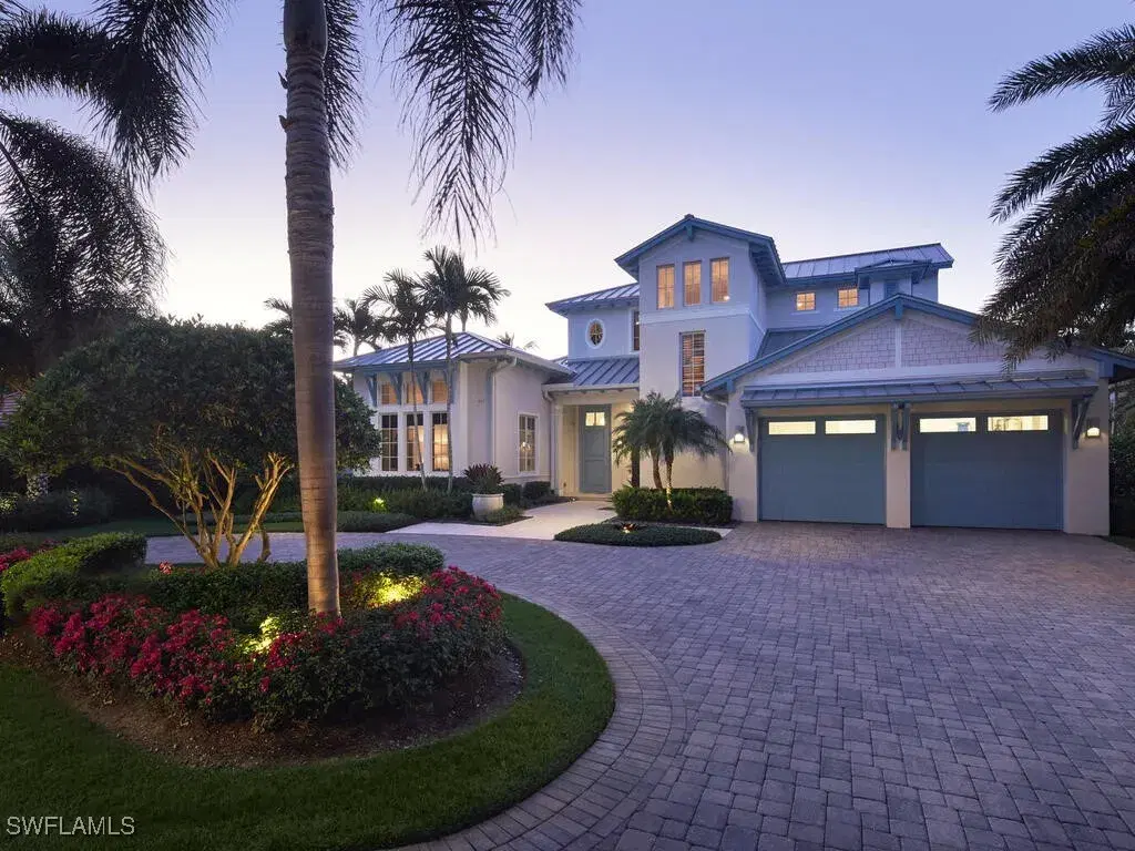 Picture of 631 Broad Ct N, Naples, FL 34102