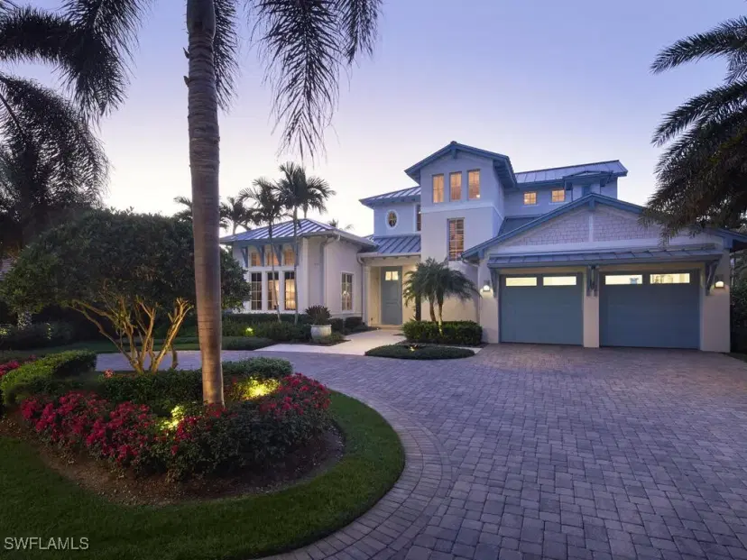 Picture of 631 Broad Ct N, Naples FL 34102