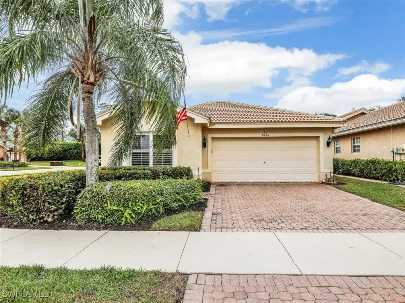 Picture of 1591 Windamere Ln, Naples FL 34119