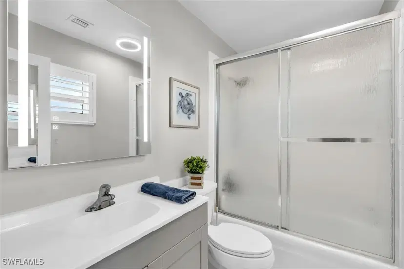Picture of 975 9Th Ave S 16, Naples FL 34102