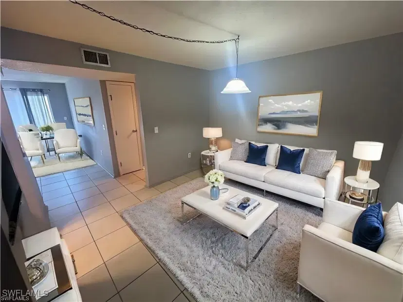 Picture of 3704 Broadway 101, Fort Myers FL 33901