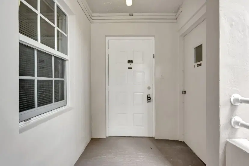 Picture of 545 Oaks Ln 201, Pompano Beach FL 33069