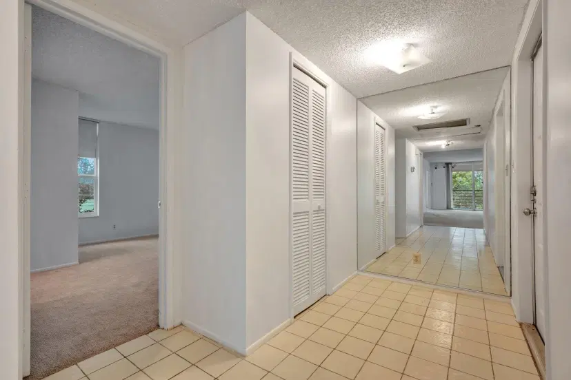 Picture of 545 Oaks Ln 201, Pompano Beach FL 33069