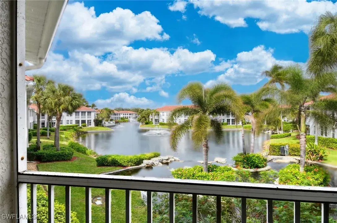 Picture of 200 L Ambiance Cir 2-204, Naples, FL 34108