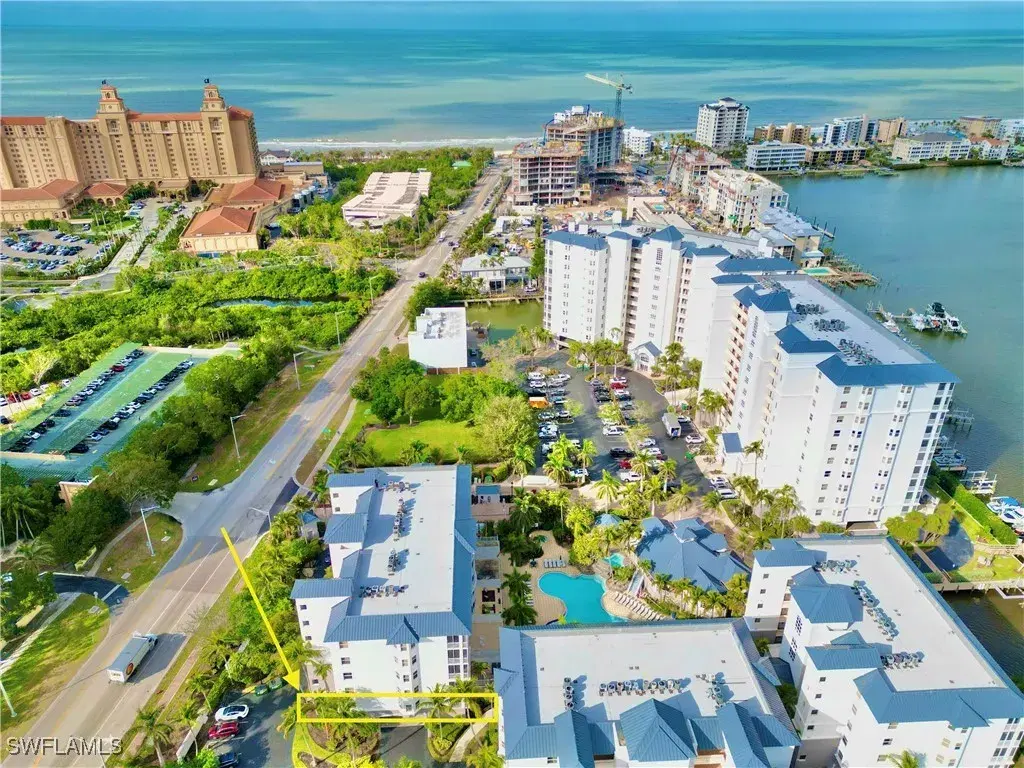 Picture of 470 Launch Cir V205, Naples, FL 34108