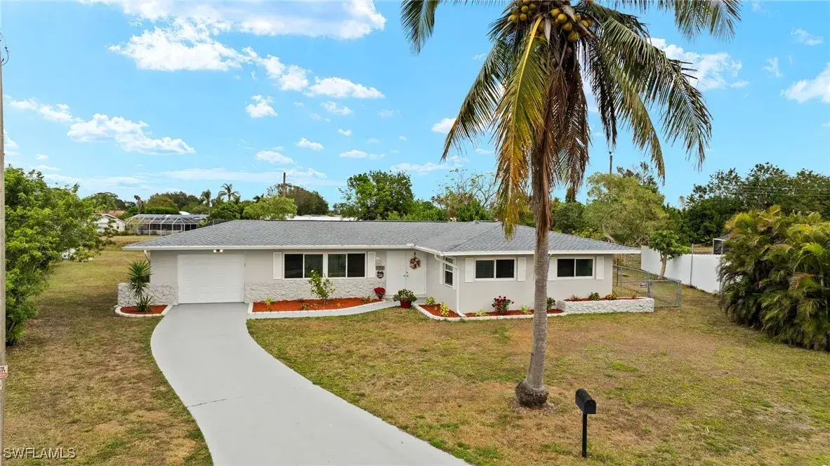 Picture of 1458 Alwynne Dr N, Lehigh Acres, FL 33936