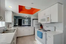 Picture of 4361 Bay Beach Ln 121, Fort Myers Beach, FL 33931