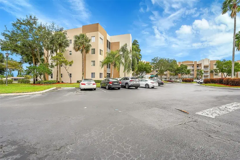 Picture of 9575 Weldon Circle 205, Tamarac FL 33321