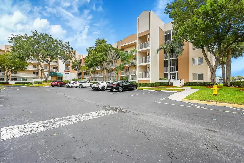 Picture of 9575 Weldon Circle 205, Tamarac FL 33321