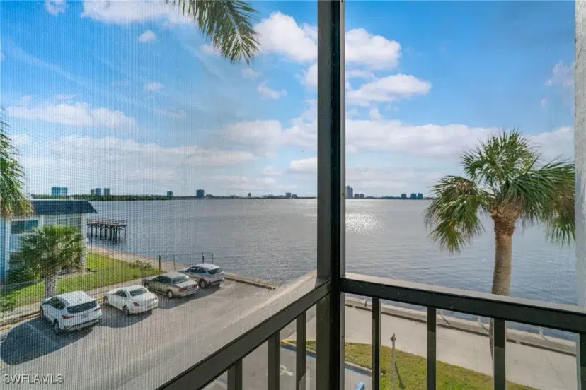 Picture of 3460 N Key Dr 301, North Fort Myers FL 33903