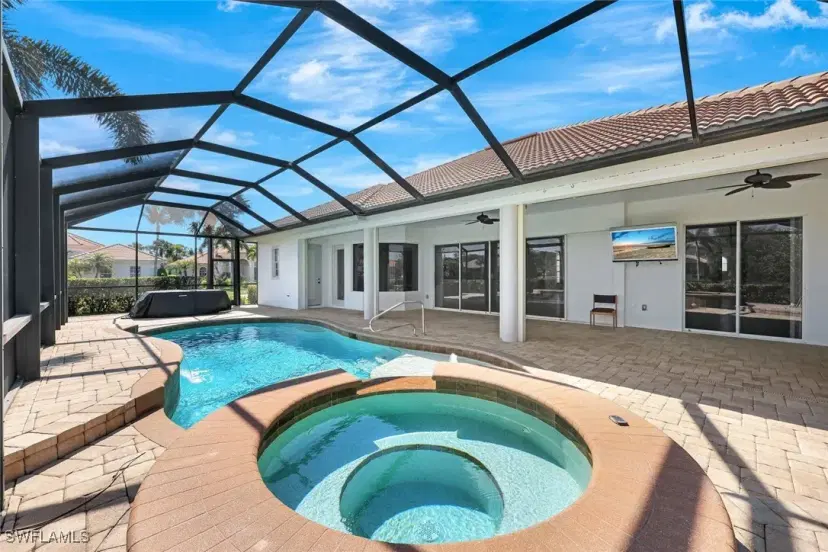 Picture of 15948 Paseo Ln, Naples FL 34110