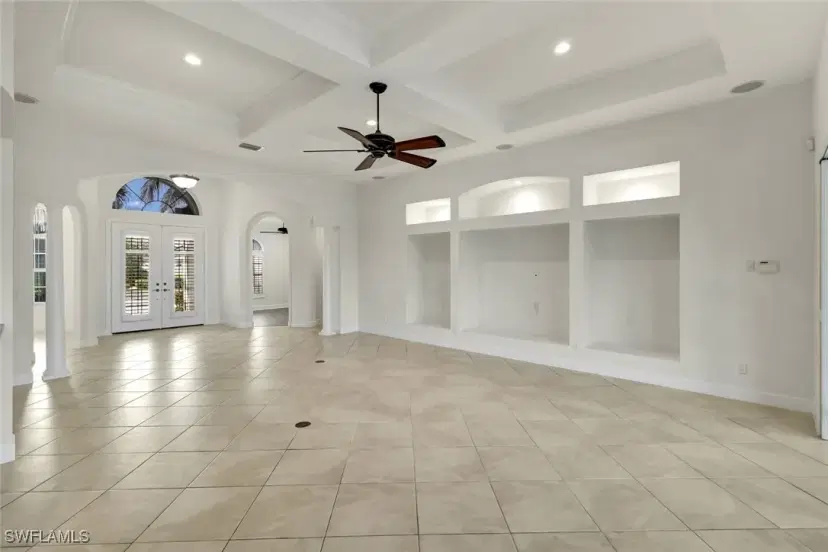 Picture of 15948 Paseo Ln, Naples FL 34110