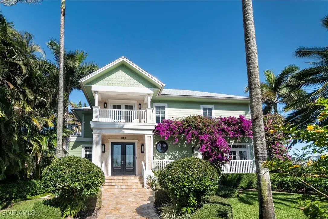 Picture of 645 Broad Ave S, Naples, FL 34102