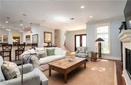 Picture of 645 Broad Ave S, Naples, FL 34102