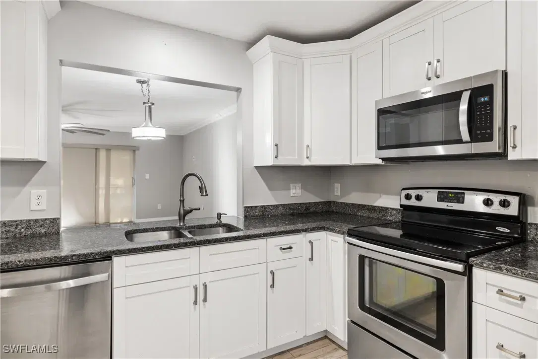 Picture of 1707 Golf Club Dr 5, North Fort Myers, FL 33903