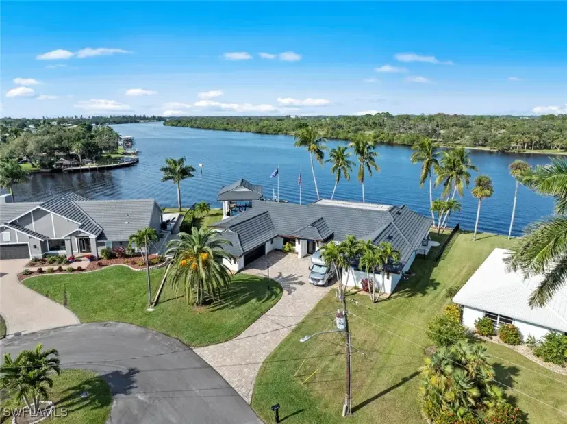 Picture of 13892 River Forest Dr, Fort Myers FL 33905