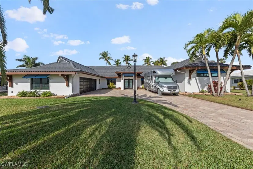 Picture of 13892 River Forest Dr, Fort Myers FL 33905