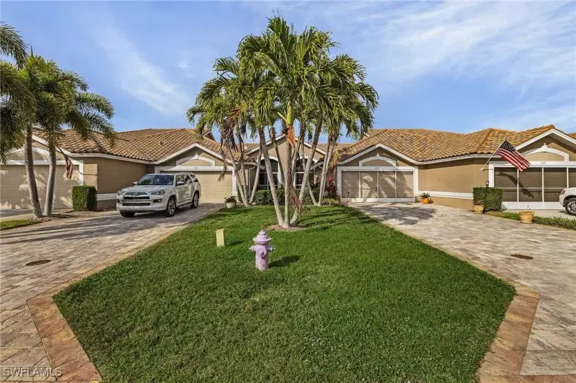 Picture of 261 Stella Maris Dr S, Naples FL 34114