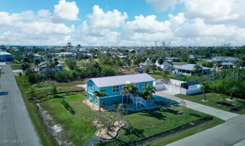 Picture of 2581 Baybreeze St, St. James City FL 33956