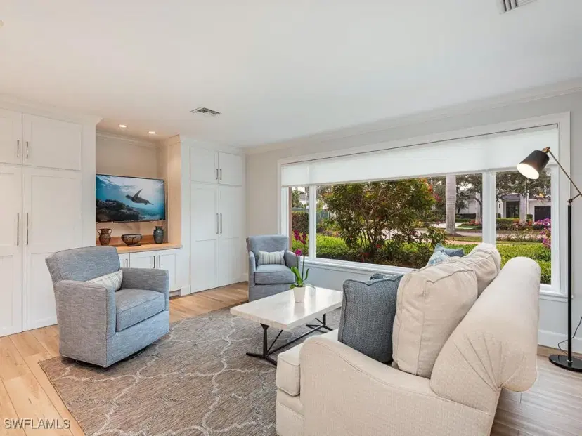 Picture of 717 Park Shore Dr, Naples FL 34103