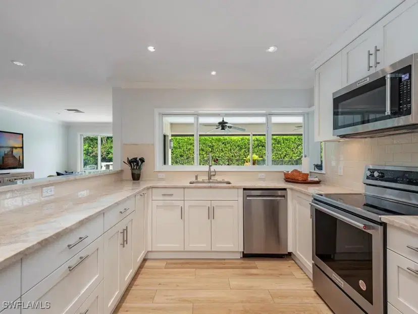 Picture of 717 Park Shore Dr, Naples FL 34103