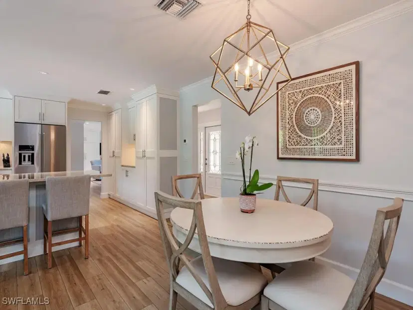 Picture of 717 Park Shore Dr, Naples FL 34103
