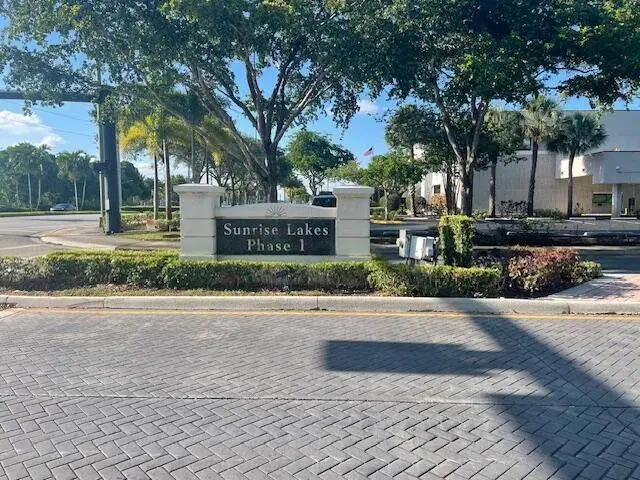 Picture of 2950 W Sunrise Lakes Drive 306, Sunrise, FL 33322