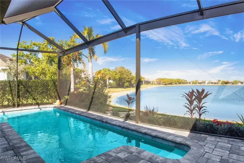 Picture of 14830 Edgewater Cir, Naples FL 34114