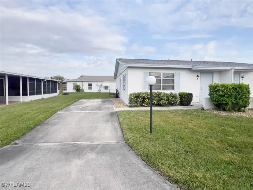 Picture of 4 Aztec Lily Ln, Lehigh Acres FL 33936