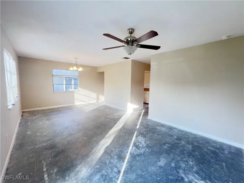 Picture of 4 Aztec Lily Ln, Lehigh Acres FL 33936