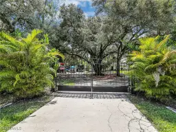 Picture of 260 16Th Ave Nw, Naples, FL 34120