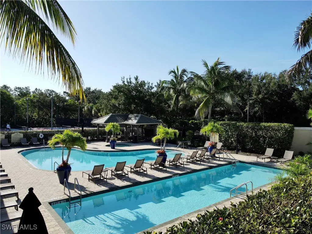 Picture of 2895 Cypress Trace Cir 202, Naples, FL 34119