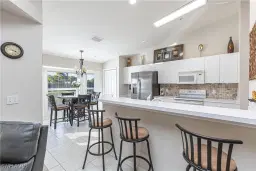 Picture of 2895 Cypress Trace Cir 202, Naples, FL 34119