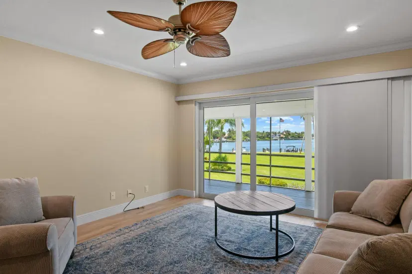 Picture of 478 Tequesta Drive 210, Tequesta FL 33469