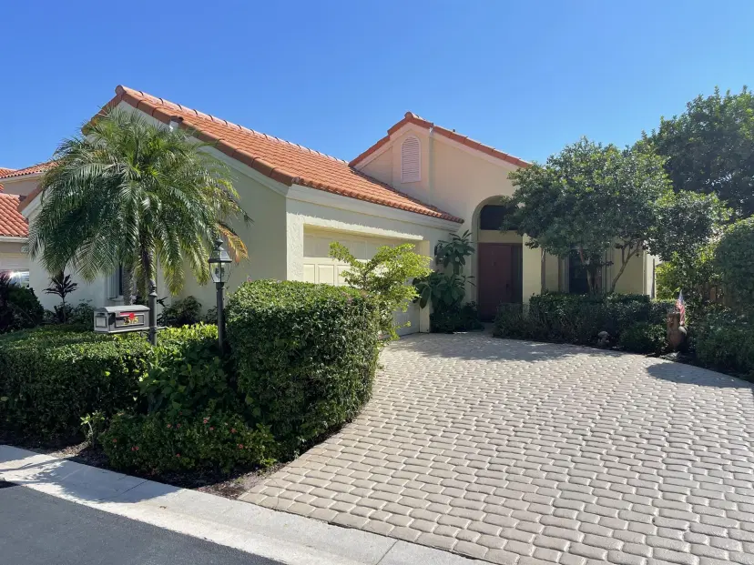 Picture of 2575 La Cristal Circle, Palm Beach Gardens FL 33410