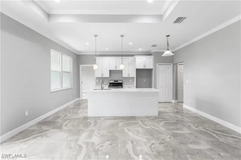 Picture of 897 Iris Dr, North Fort Myers FL 33903