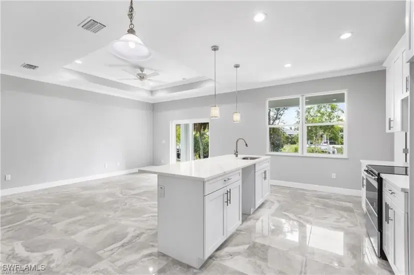 Picture of 897 Iris Dr, North Fort Myers FL 33903
