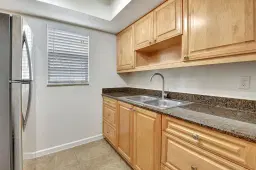 Picture of 640 NE 6Th Ct G, Boynton Beach, FL 33435