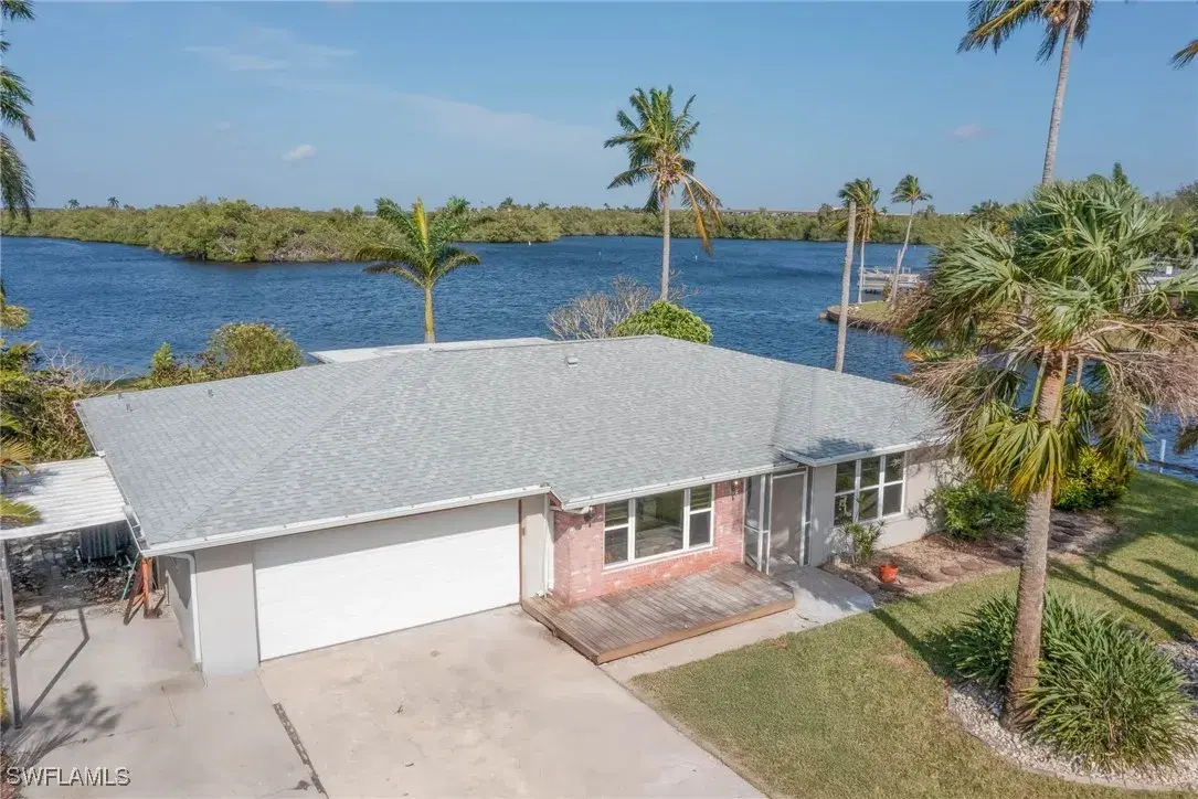 Picture of 337 Shore Dr, Fort Myers, FL 33905