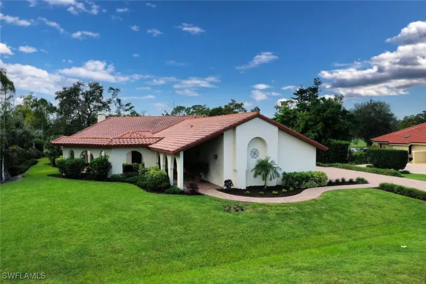 Picture of 8440 Glenfinnan Cir, Fort Myers FL 33912