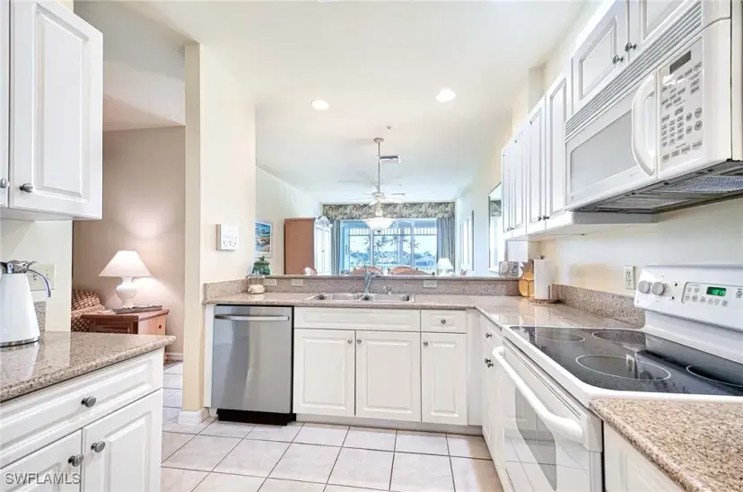 Picture of 7905 Mahogany Run Ln 1324, Naples FL 34113