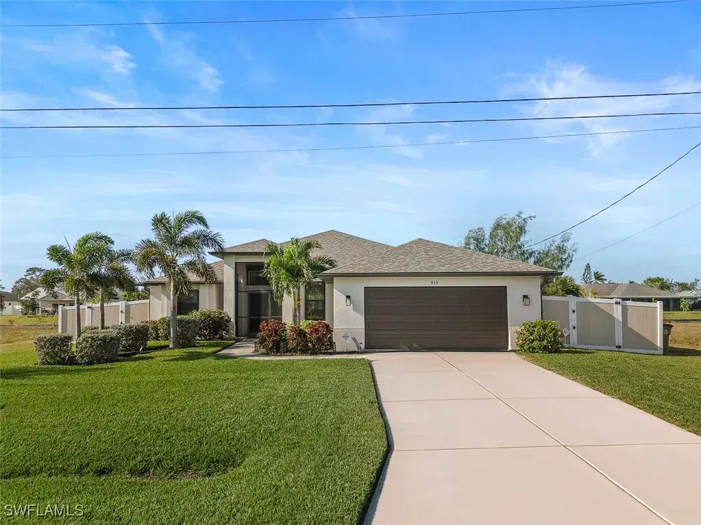 Picture of 610 SW 11Th Pl, Cape Coral, FL 33991