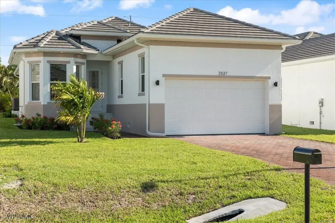 Picture of 2537 Linda Dr, Naples, FL 34112