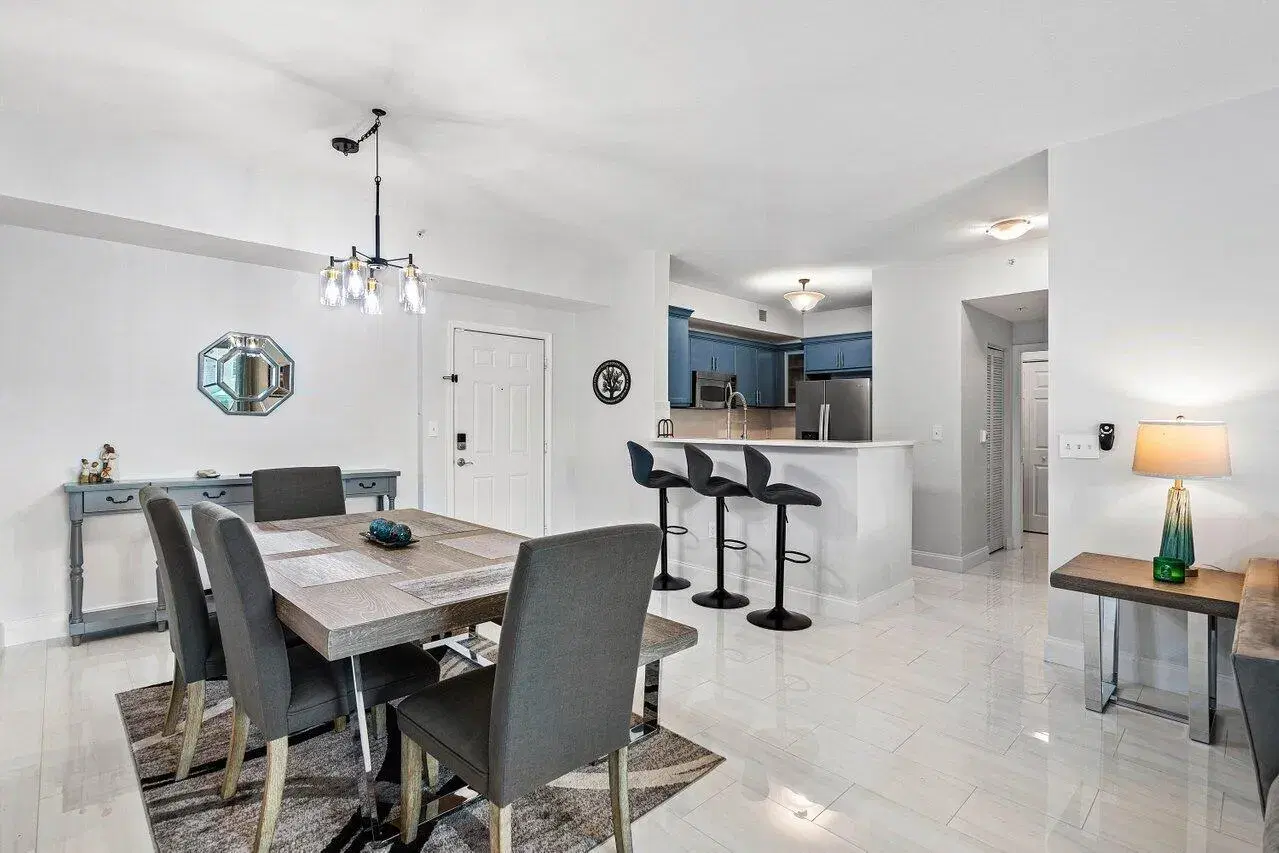 Picture of 802 W Windward Way 217, Lantana, FL 33462