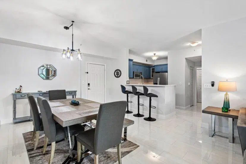 Picture of 802 W Windward Way 217, Lantana FL 33462