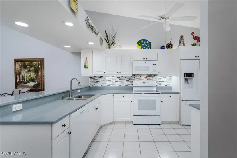 Picture of 6640 Beach Resort Dr 4, Naples FL 34114